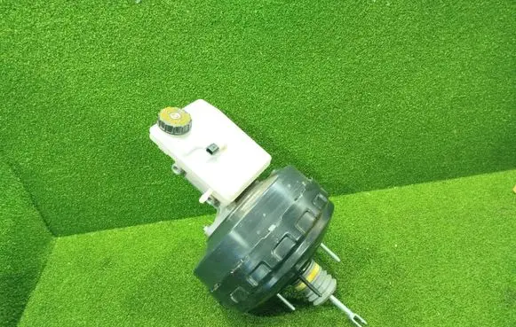 Renault Master III Brake booster 472100453R 03786952014