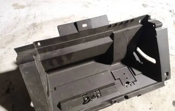 Nissan X-Trail T30 Glove box 68520eq100