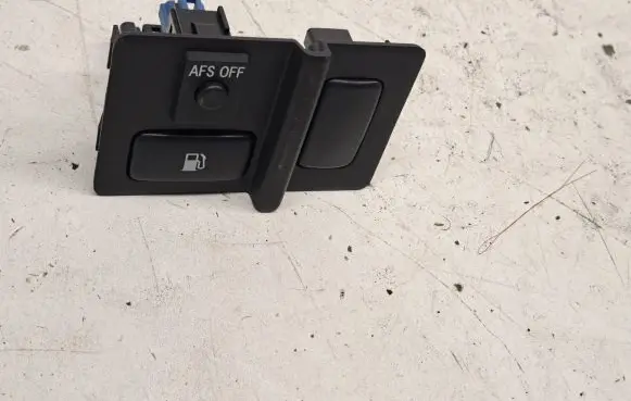Lexus RX 330 - 350 - 400H Fuel tank opening switch 5544648020