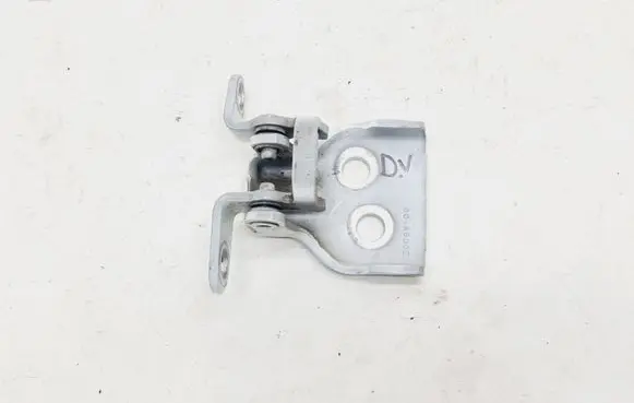 Ford Fusion Front door upper hinge 1518390