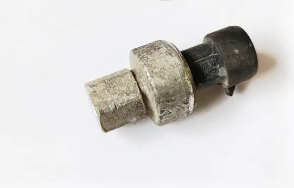 Opel Astra G Air conditioning (A/C) pressure sensor 