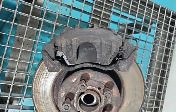 Toyota Avensis T250 Front brake caliper IMPRK1381948