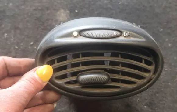 Ford Focus Dash center air vent grill 98AB19893 98AB19893AHW
