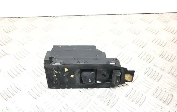 Volvo V70 Electric window control switch 30658147 7923 MP10CA00103