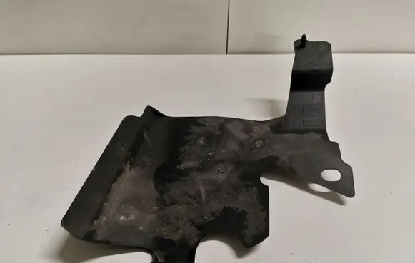 Front underbody cover/under tray