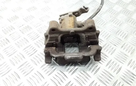 Volkswagen Golf VI Rear brake caliper W08471