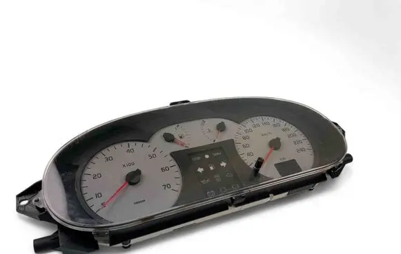 Renault Scenic I Speedometer (instrument cluster) P8200038777