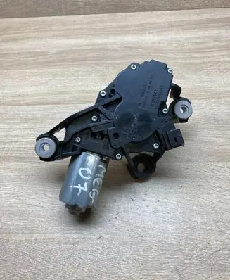 Renault Megane II Rear window wiper motor 8200080900 0390201577