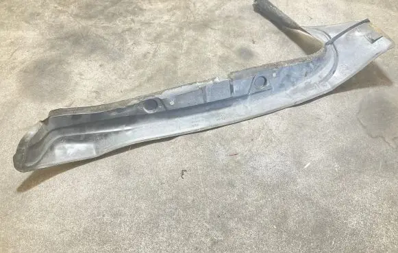 Fender end trim