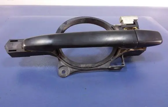 Mitsubishi Lancer VIII Rear door exterior handle