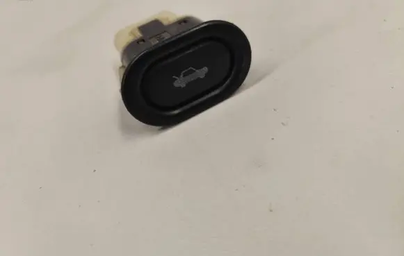 Saab 9-5 Tailgate opening switch 4733440 156796