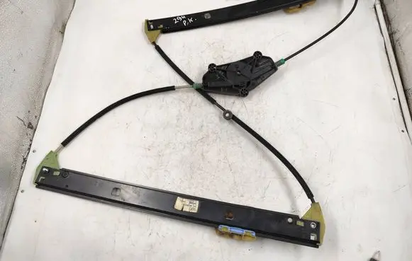 Audi A4 S4 B8 8K Front window lifting mechanism without motor 962912