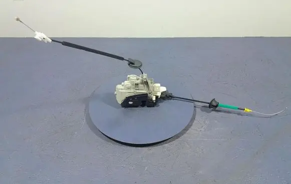 Porsche Cayenne (9PA) Front door lock 9Y1837015