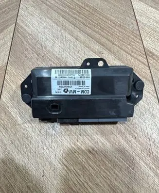 Chrysler 300 - 300C Door control unit/module 00005137B3 56038722AL AAXX316500332