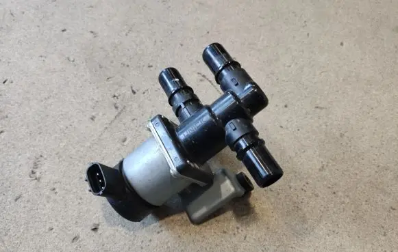 Hyundai Ioniq 5 Electric auxiliary coolant/water pump 375W3GI010