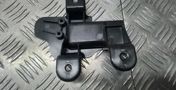 Tesla Model S Rear door exterior handle/bracket 100841300C