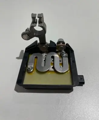 Mercedes-Benz E W213 Battery relay fuse A0009061505