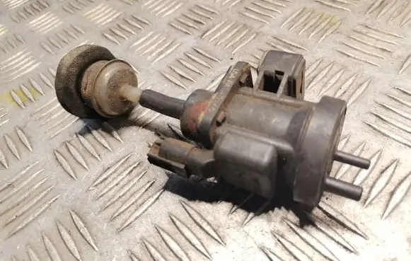 Mercedes-Benz C W203 Turbo solenoid valve 0005450527
