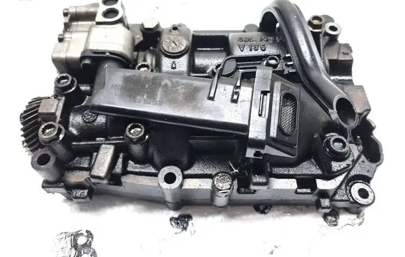 Skoda Superb B6 (3T) Oil pump 03L103537