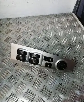 KIA Sportage Electric window control switch 483493110 93570F200