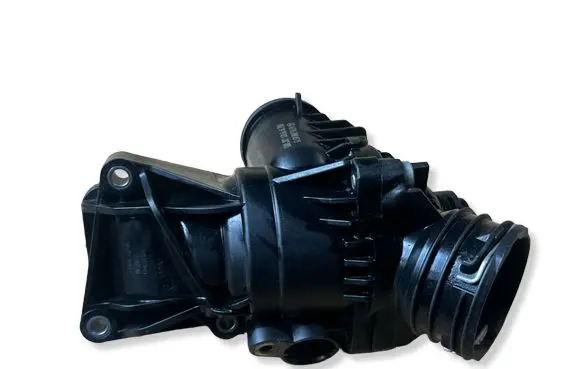 Mercedes-Benz CLS C257 Thermostat/thermostat housing A2762000315