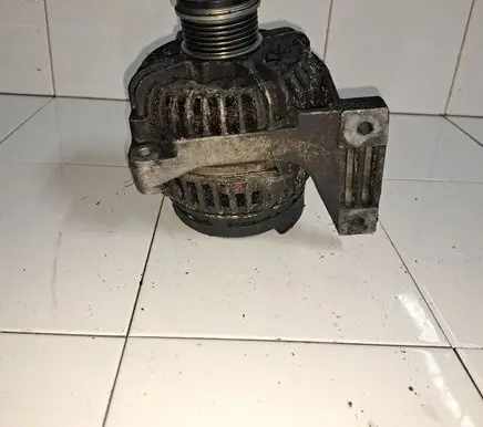 Volvo V70 Generator/alternator 6822786 0124525014