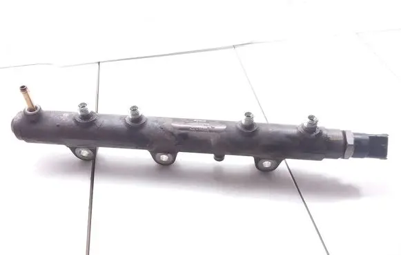 Ford Ranger Fuel main line pipe 0445214076 1077800260