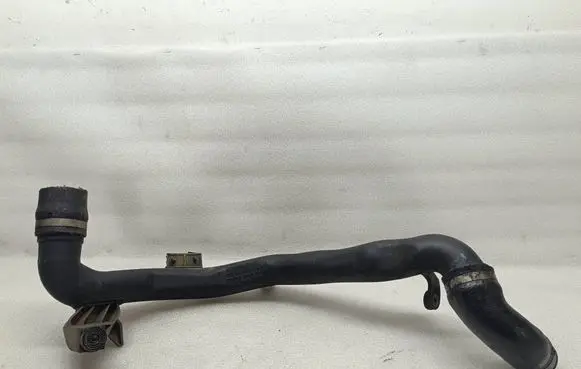 Volkswagen PASSAT B6 Intercooler hose/pipe 3C0145840H