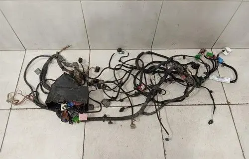 Mercedes-Benz CLS C218 AMG Engine installation wiring loom A4635408112