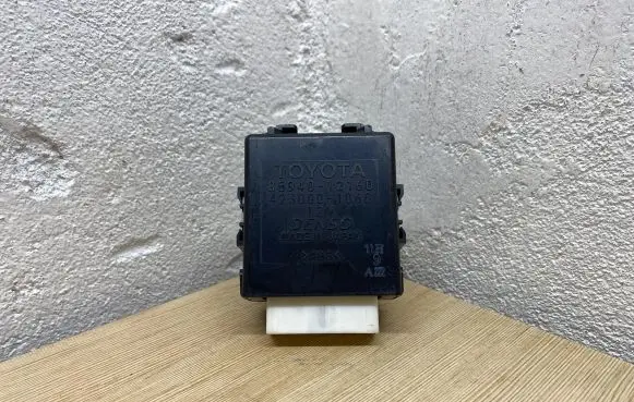 Toyota Auris 150 Window wiper relay 8594012160 4230001060