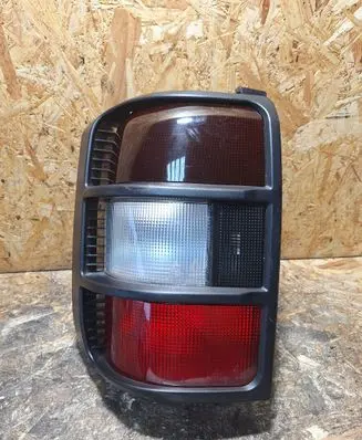 Mitsubishi Pajero Rear/tail lights