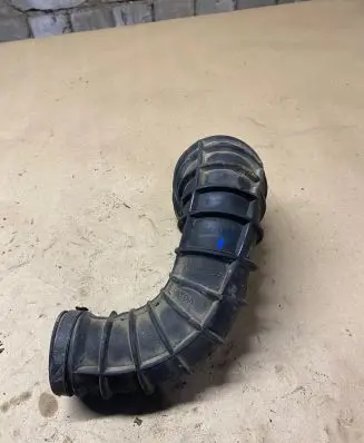 Volvo S60 Air intake hose/pipe 08634148