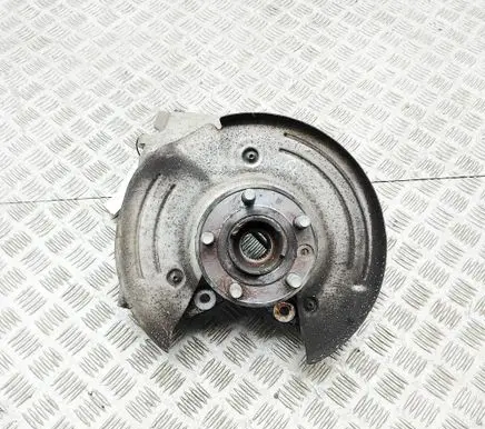 Land Rover Range Rover Evoque L551 Rear wheel hub M8D25A969AB