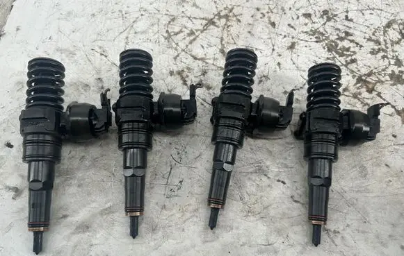 Skoda Superb B6 (3T) Fuel injectors set 038130073AG 0414720215