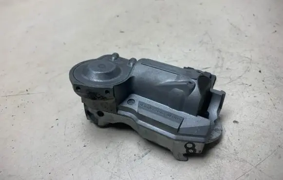 Mercedes-Benz C W203 Steering wheel lock A2034620630