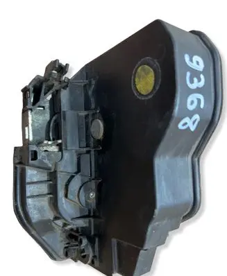 BMW 5 E60 E61 Front door lock 7154619