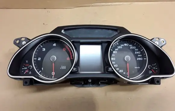 Audi A5 8T 8F Speedometer (instrument cluster) 8T0920932N