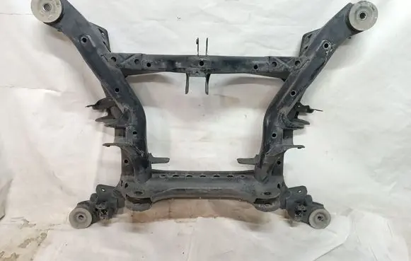 Volkswagen Touareg II Rear subframe 7P0500041