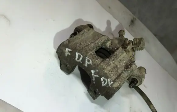 Ford Focus C-MAX Rear brake caliper