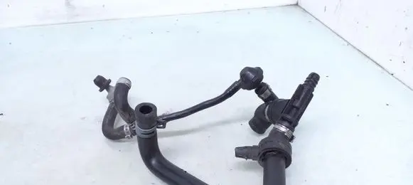 Volkswagen PASSAT B5.5 Vacuum line/pipe/hose 06B333241H 06B133751