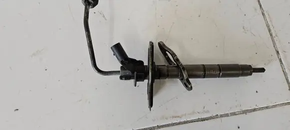 Audi A6 S6 C6 4F Fuel injector 059130277A 060704