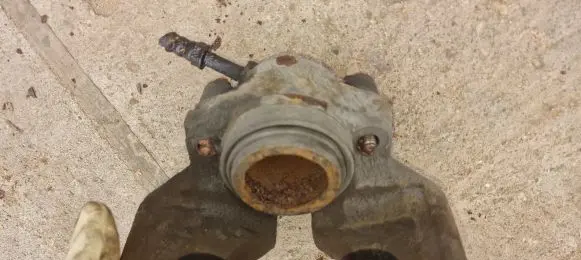 Volkswagen Transporter - Caravelle T5 Front brake caliper