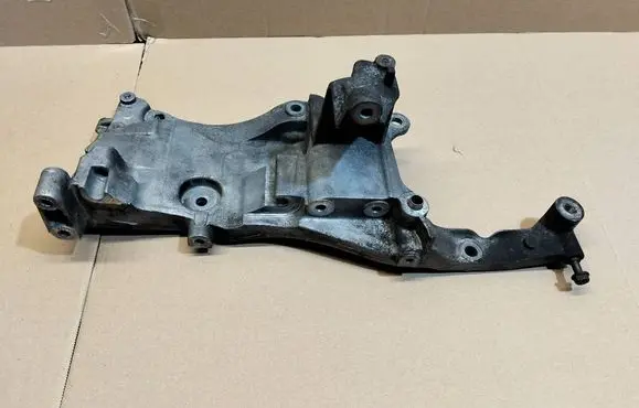 Peugeot Expert Generator/alternator bracket 9804333180