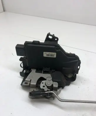 Audi A6 S6 C5 4B Front door lock 4B1837015G