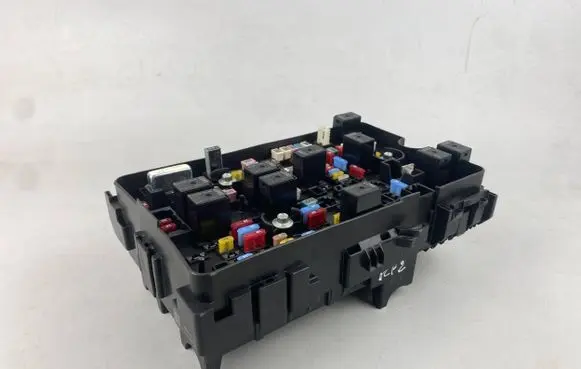 Chrysler Pacifica Fuse box set 68491076AB 11522861286