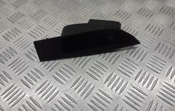 Opel Astra J Quarter vent window switch 13301888