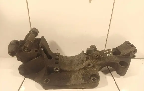 Volkswagen Golf IV Engine mounting bracket 046903143c