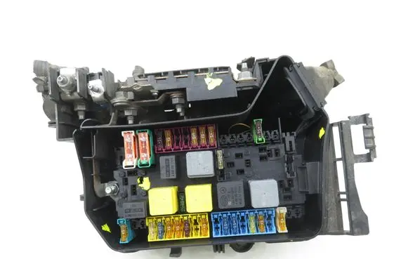 Mercedes-Benz A W176 Fuse box set A2465403803