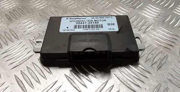 KIA Sportage Transfer box differential control unit 9544724140