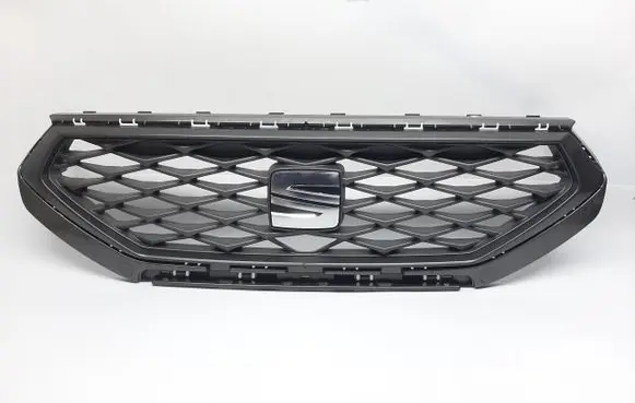 Seat Tarraco Front bumper upper radiator grill 5Fj853654B
